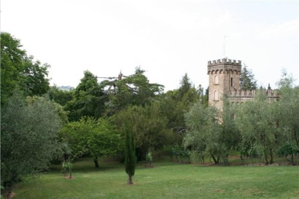 Casa La Torre Un Castello Alle Porte Di Firenze Florença Exterior foto