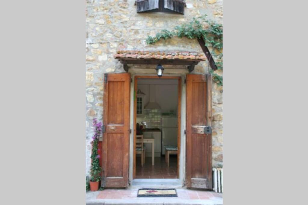 Casa La Torre Un Castello Alle Porte Di Firenze Florença Exterior foto