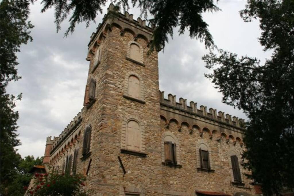 Casa La Torre Un Castello Alle Porte Di Firenze Florença Exterior foto