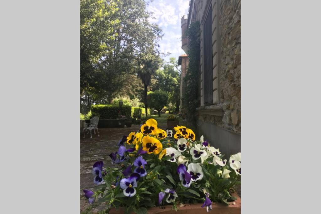 Casa La Torre Un Castello Alle Porte Di Firenze Florença Exterior foto